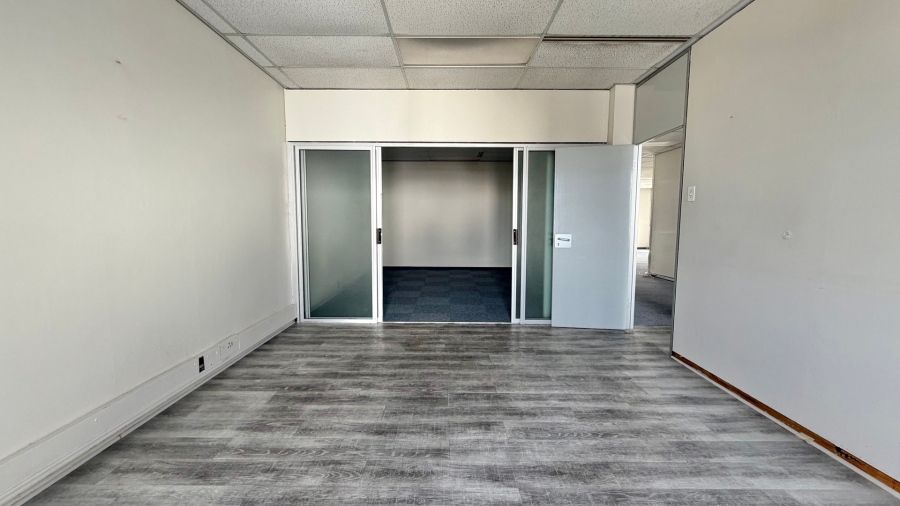 To Let Commercial Property for Rent in Somerset West Western Cape
